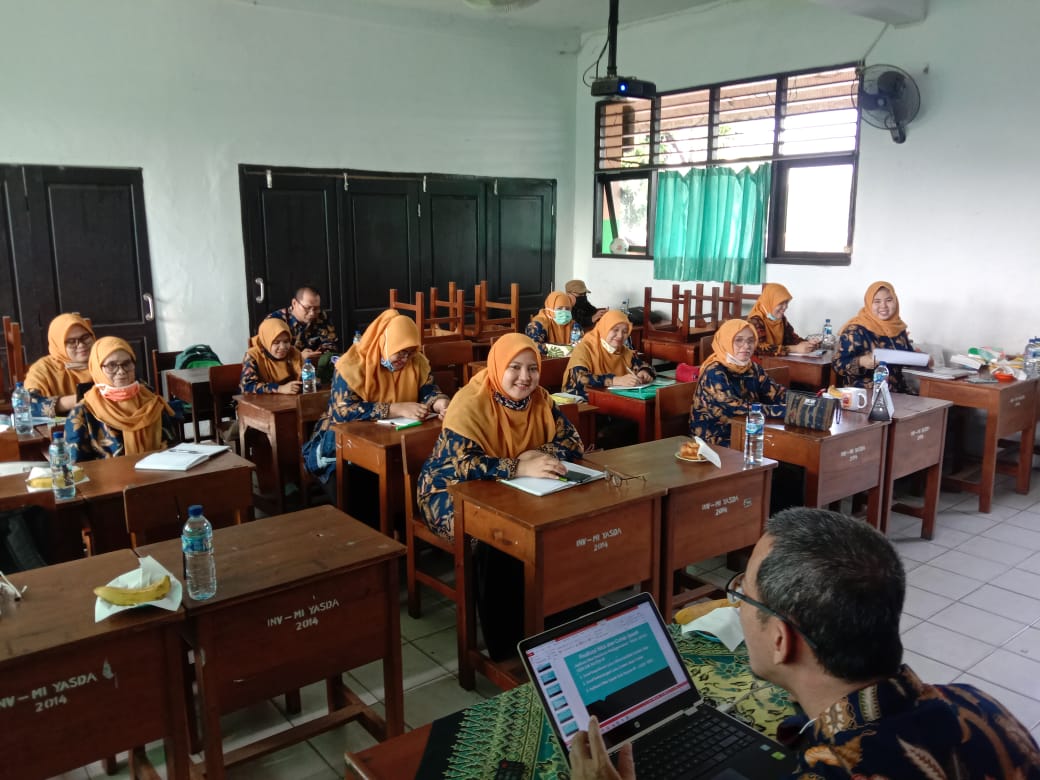RAPAT TAHUN AJARAN BARU 2020-2021