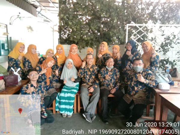 Setelah Pembagian Raport 2019-2020, Kumpul Sejenak Makan Siang di ANDAKARA