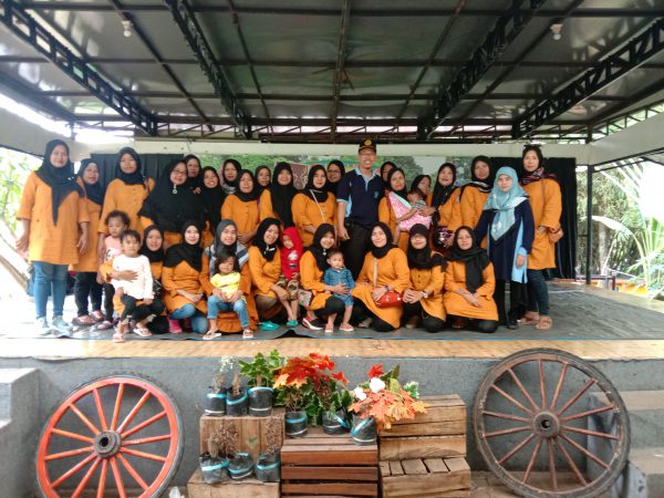 Kepala Sekolah & Guru bersama Para Wali Murid kelas 2