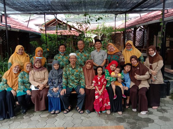 PELEPASAN USTADZAH MARWANI, S.Pd.I